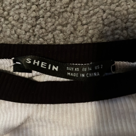 shein cropped graphic tee size xs - Picture 4 of 4